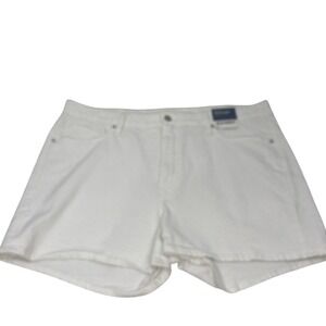 Old Navy Women 18 White Jean Shorts High Rise 3" Inseam OG Straight NWT